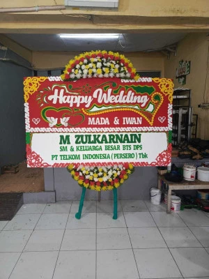 Papan Bunga di Tugu Utara