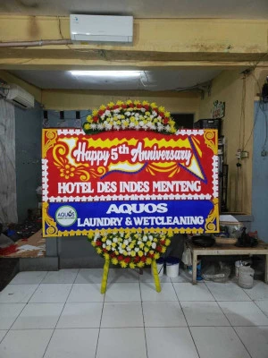 Papan Bunga di Tugu Utara